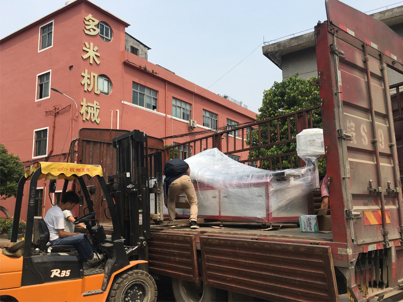 家具方管熱熔機床，專車發往山海
